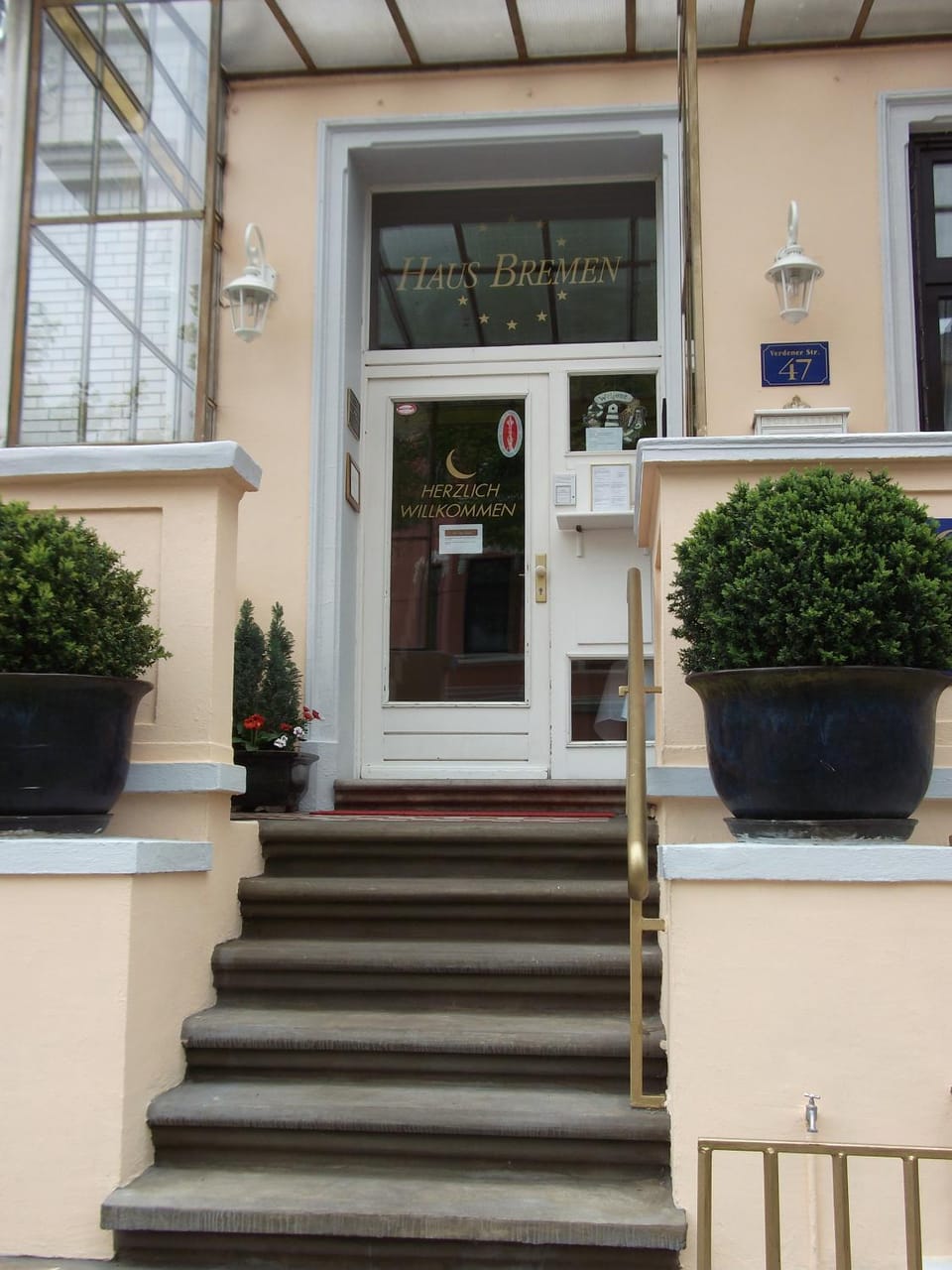 Facade/entrance, Day