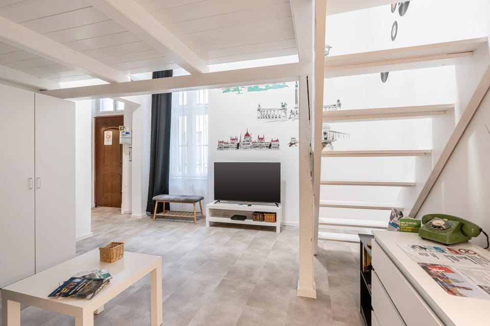 BpR Vinyl Style Studio Home with A/C Apartment in Budapest