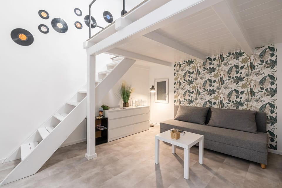 BpR Vinyl Style Studio Home with A/C Apartment in Budapest