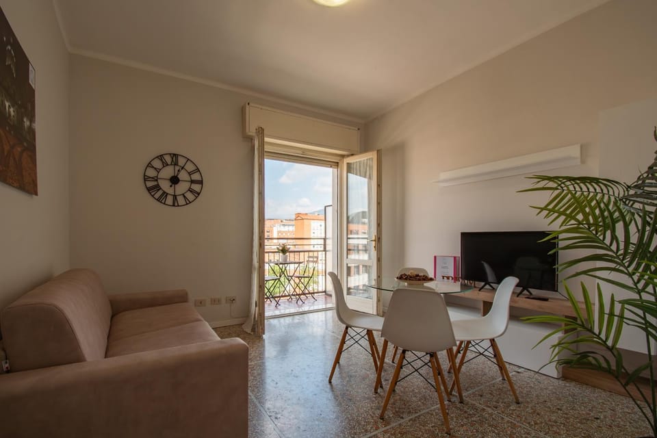 TV and multimedia, Dining area