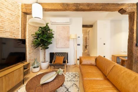 Lounge or bar