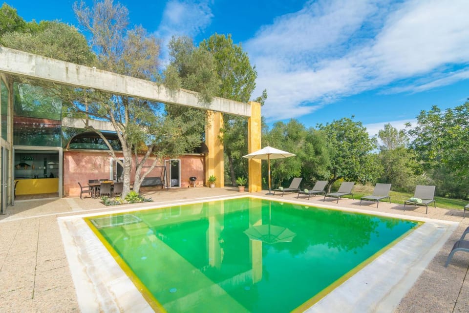 Swimming pool, Swimming pool