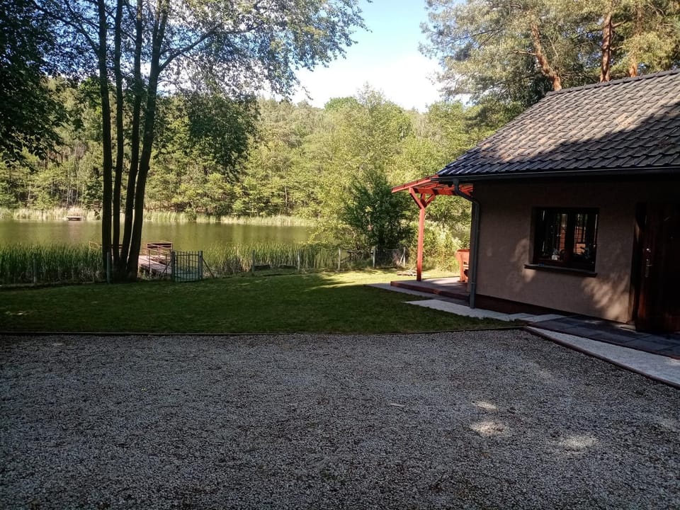 Urokliwy Domek nad Brzegiem Jeziora House in Poland