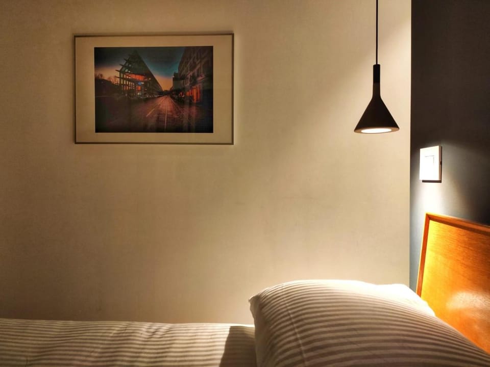 Photo of the whole room, Decorative detail