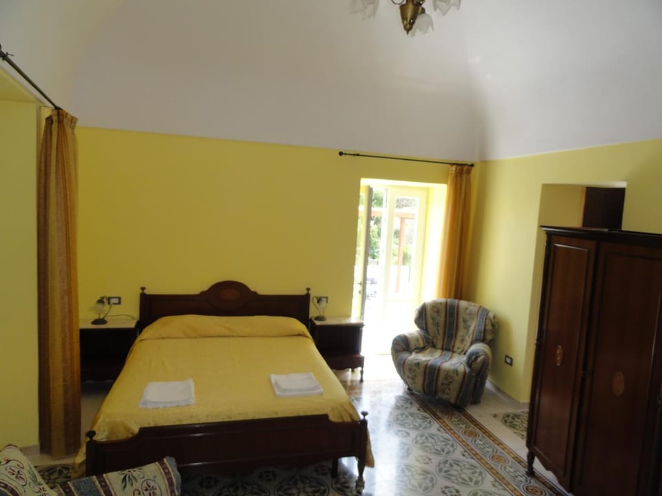 Cavadozza by Caseaponza it House in Ponza