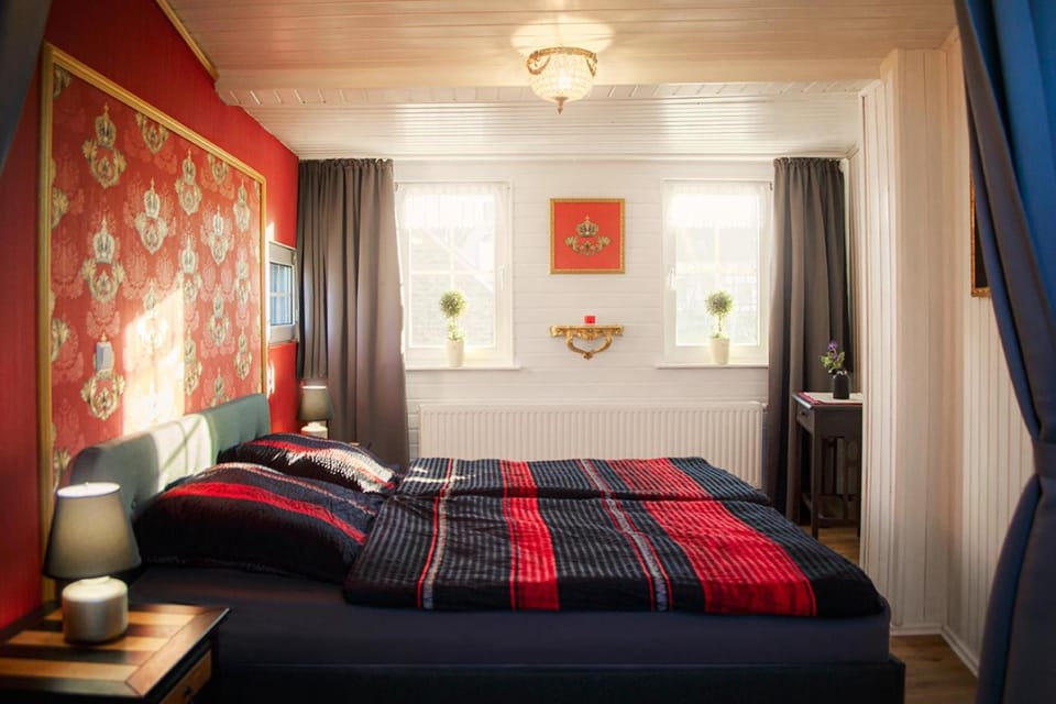 Bedroom, Sunset