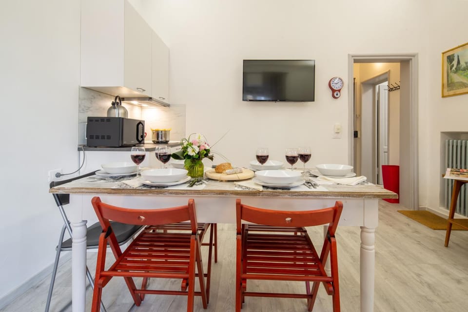 TV and multimedia, Dining area