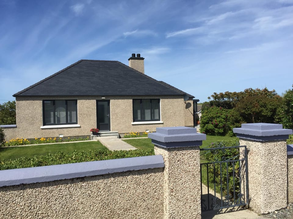 Facade/entrance, Garden
