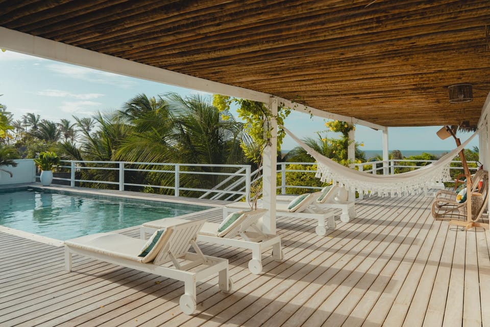 Natural landscape, View (from property/room), Balcony/Terrace, Pool view, Swimming pool, sunbed