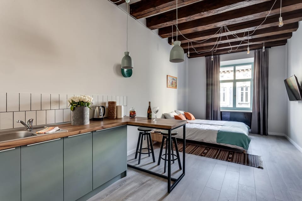 Kitchen or kitchenette, Communal kitchen
