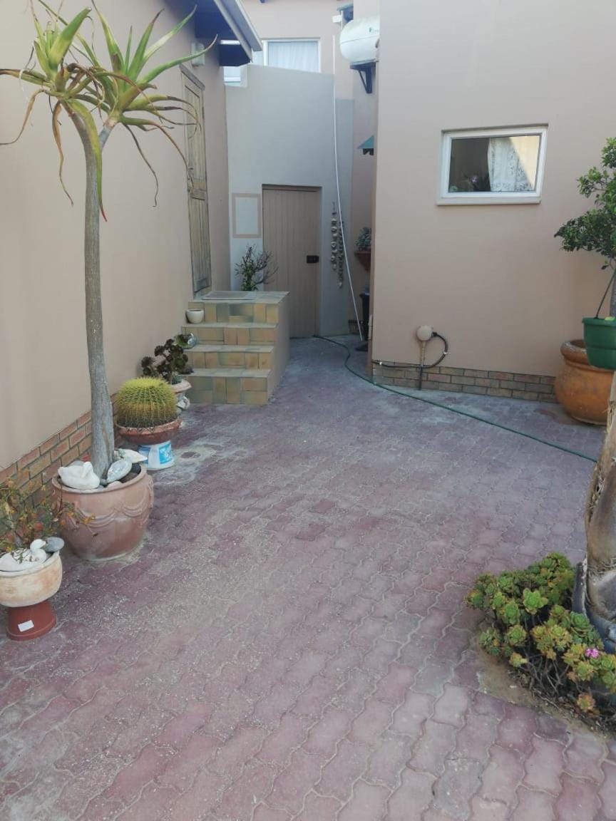 Khoinonia Guesthouse Apartment in South Africa