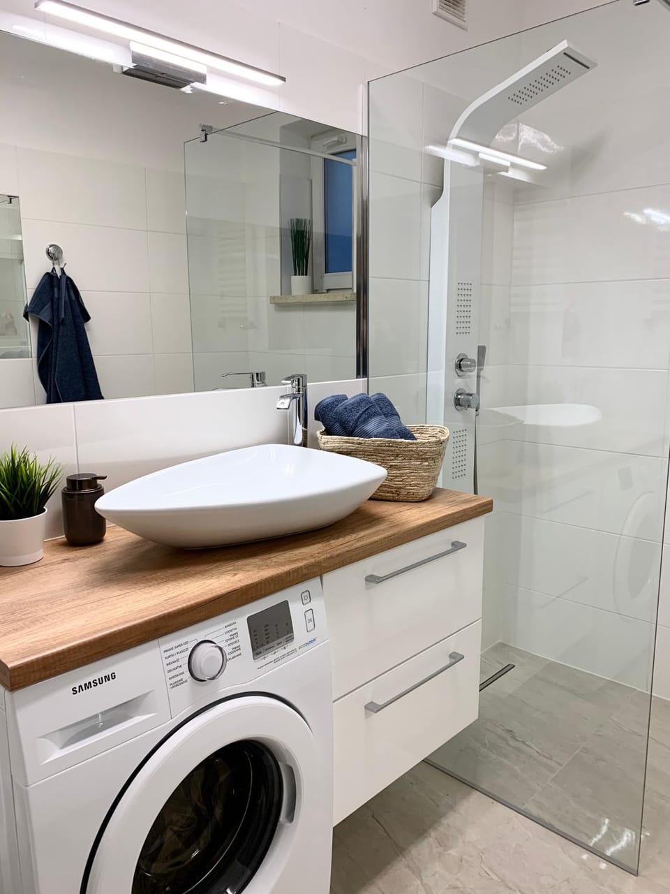 Shower, Bathroom