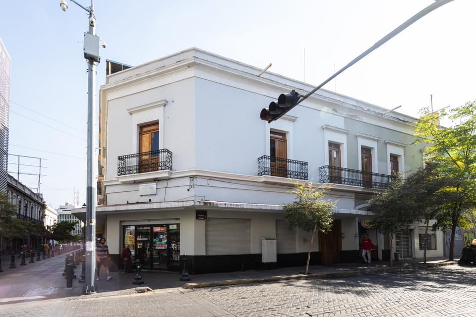 Facade/entrance