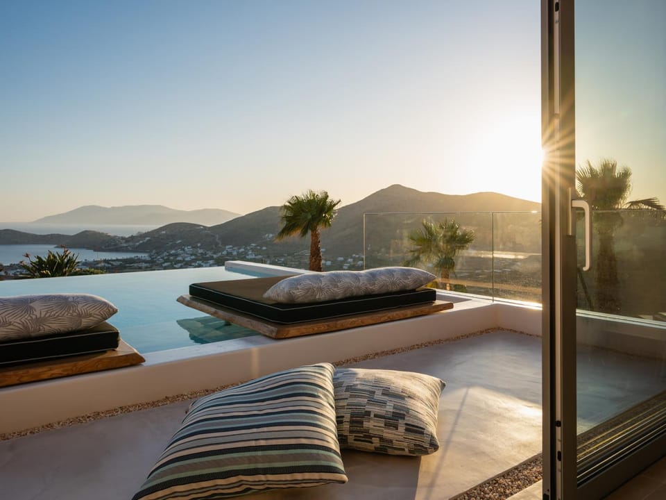 Youtopia Ios Luxury Villas & Suite Villa in Decentralized Administration of the Aegean