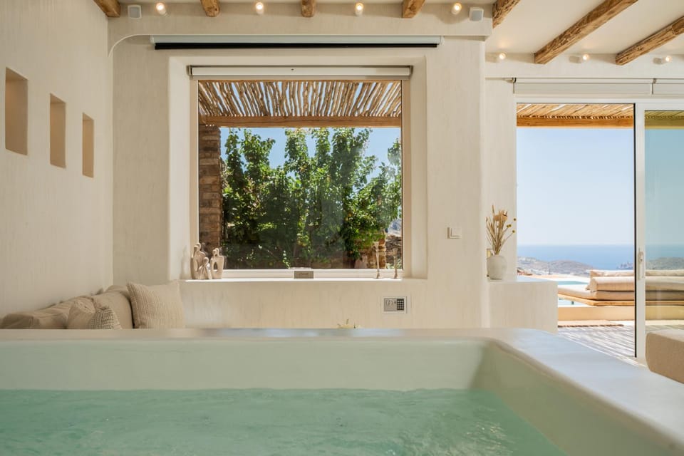 Youtopia Ios Luxury Villas & Suite Villa in Decentralized Administration of the Aegean