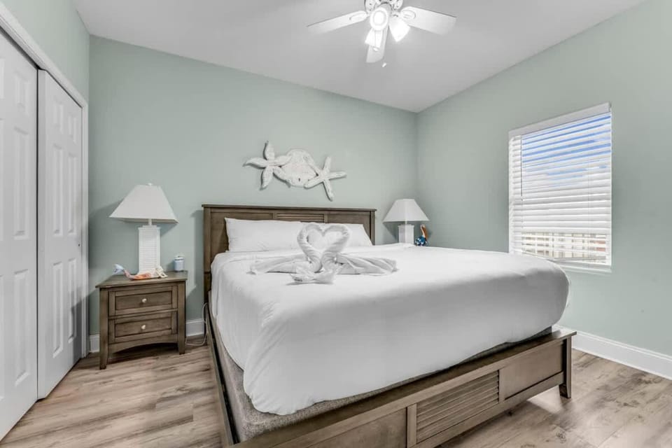 Laketown Wharf 1331 House in Long Beach