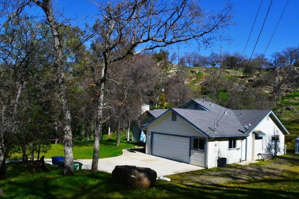 Blue Jay Paradise House in Three Rivers