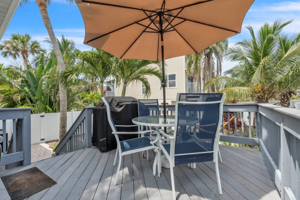 1 Step Closer villa House in Holmes Beach