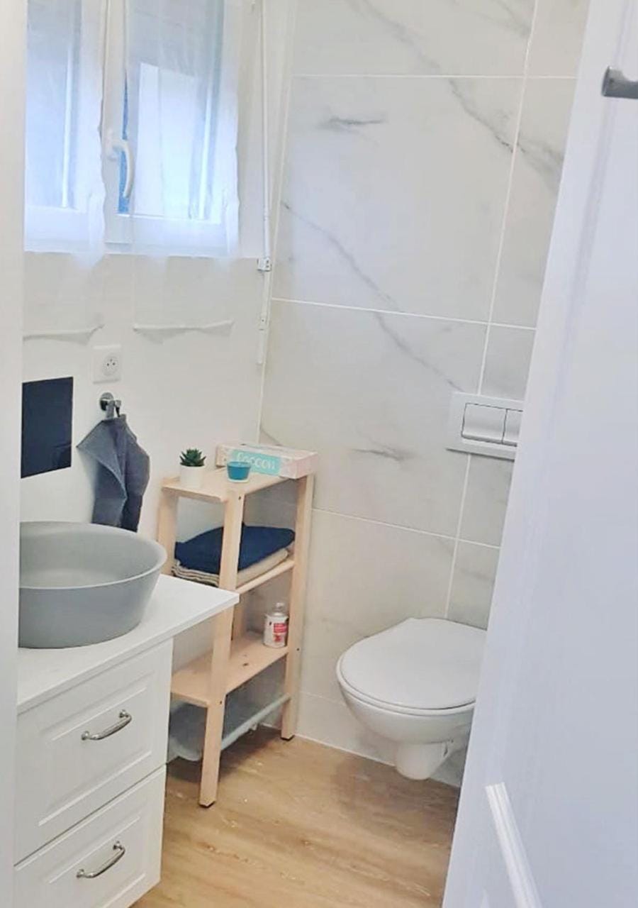 Toilet, Bathroom