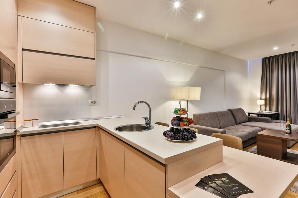 Kitchen or kitchenette, Seating area, Dining area, pet friendly, stove