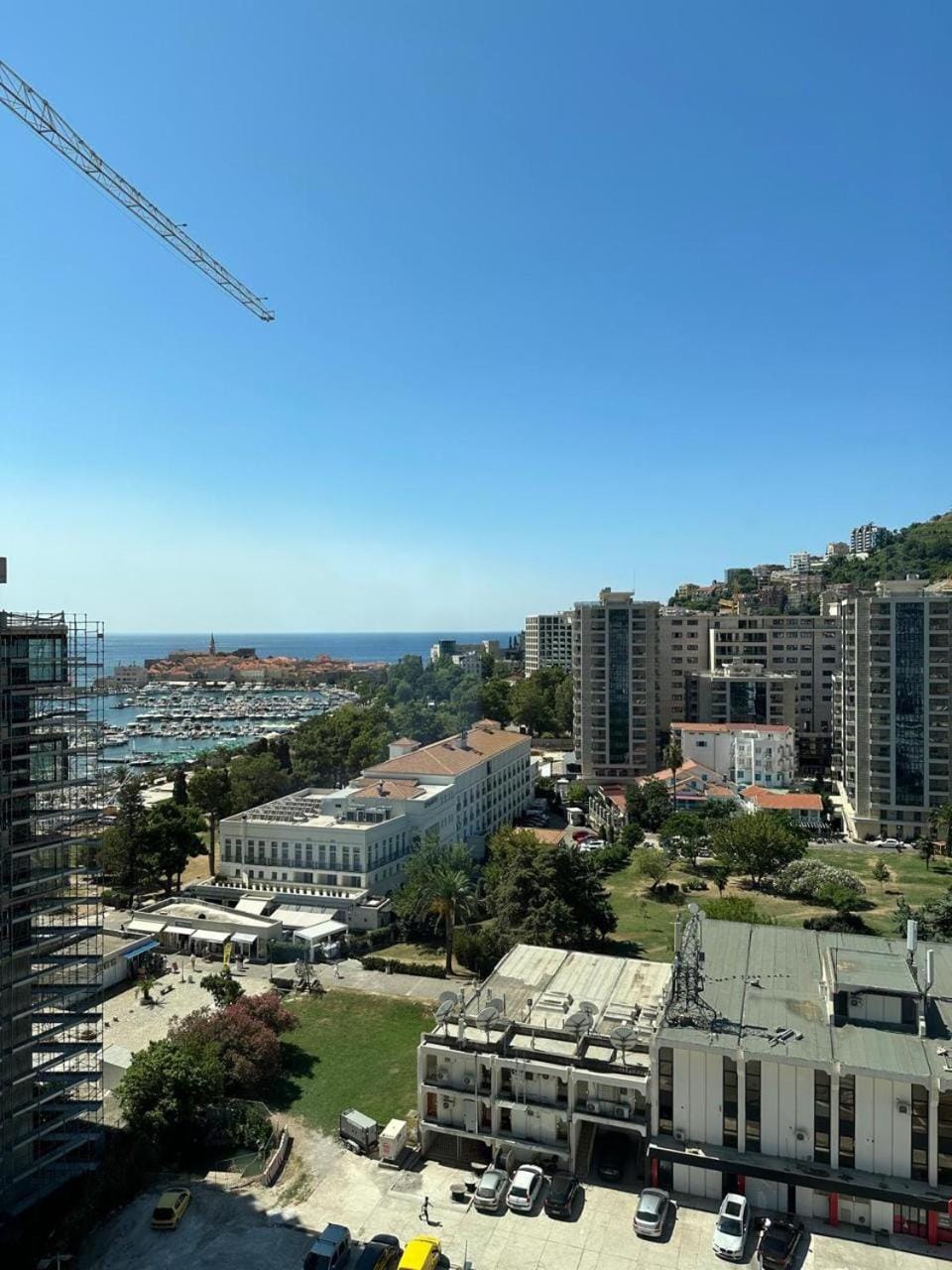 Neighbourhood, Natural landscape, City view, Sea view, Location, Parking