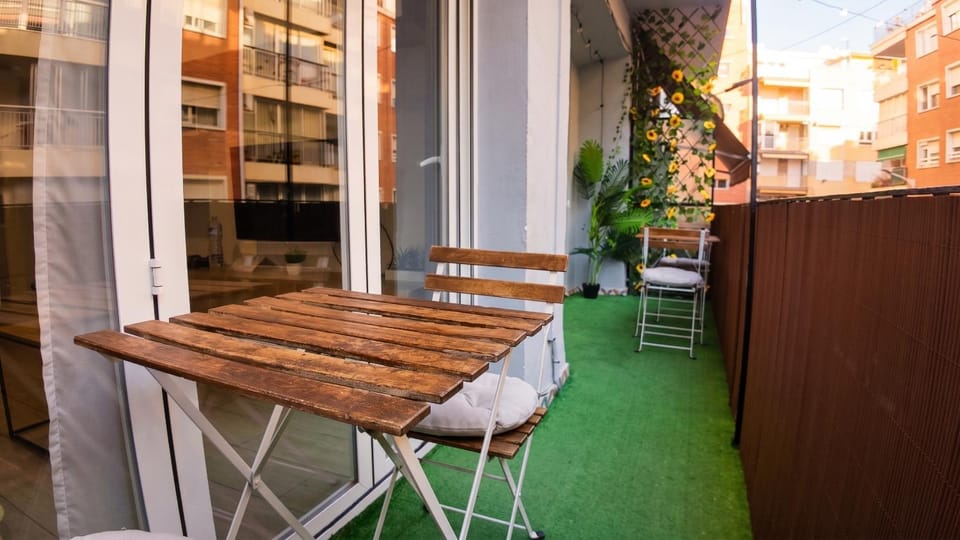 Patio, Day, View (from property/room), Balcony/Terrace, Dining area