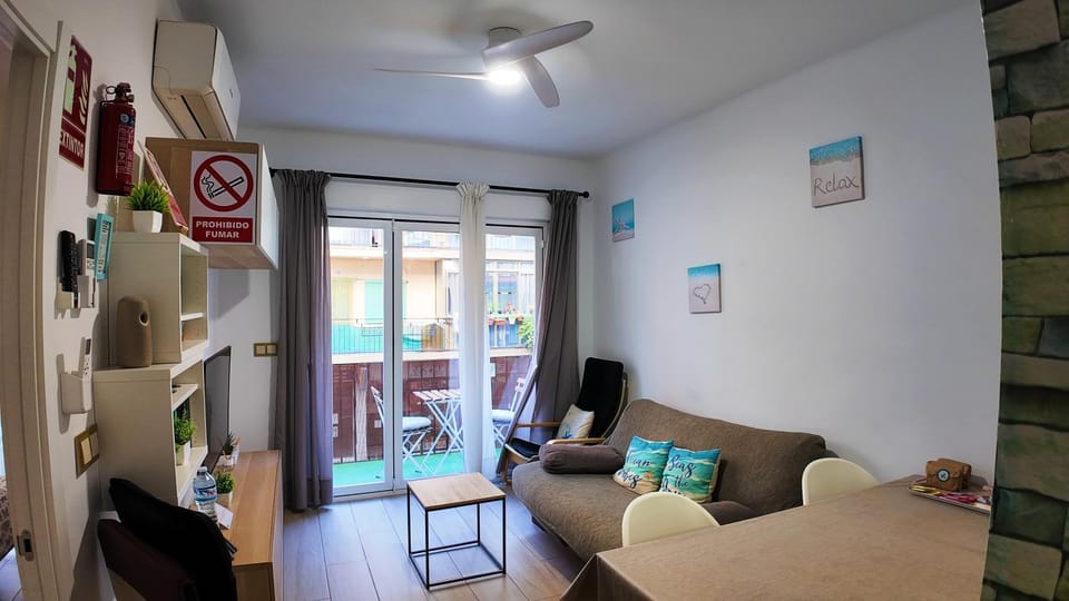 Living room, Seating area, Bedroom, air conditioner