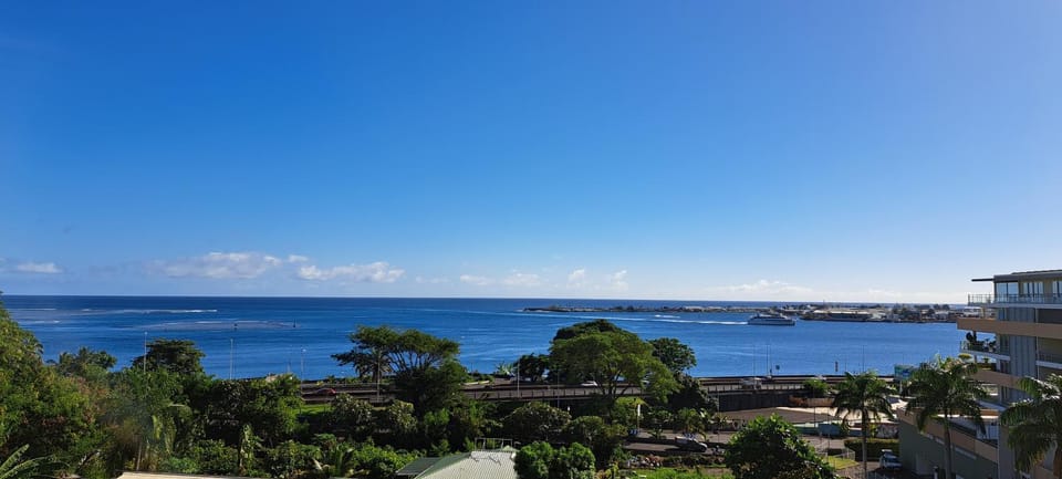 View (from property/room), View (from property/room), Balcony/Terrace, City view, City view, Sea view, Sea view