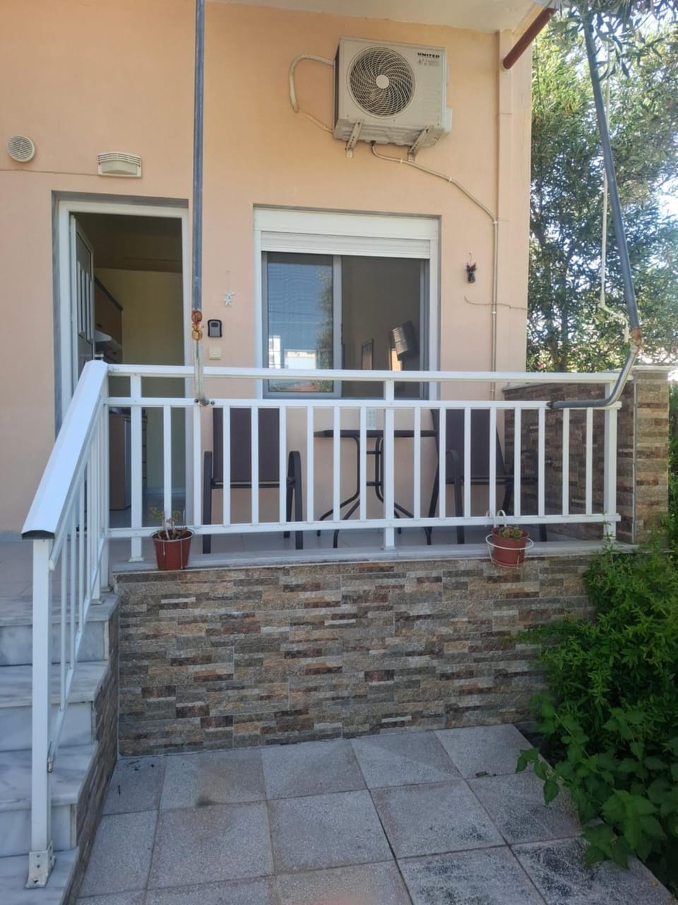 Property building, Balcony/Terrace
