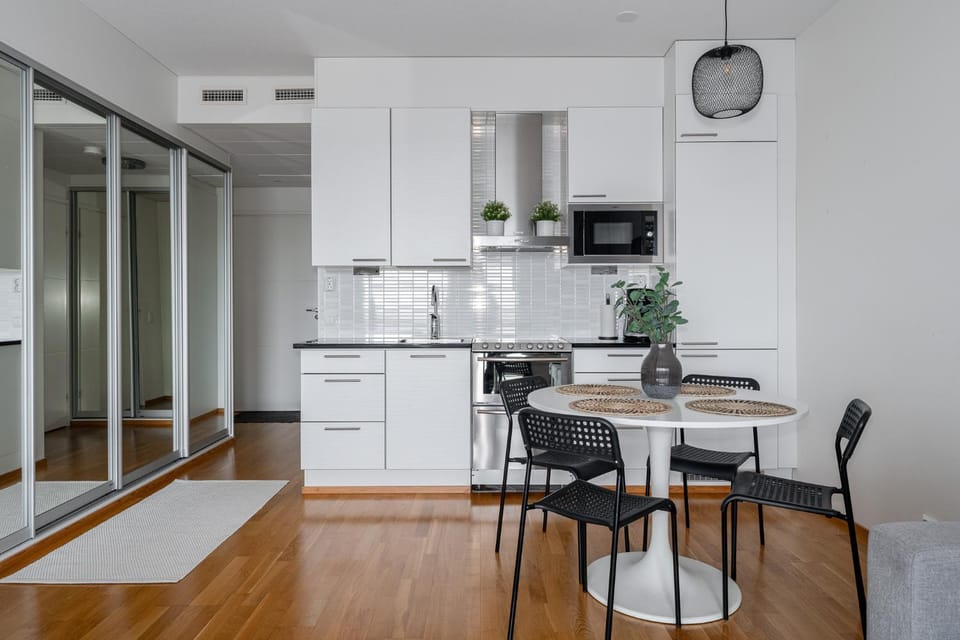 Kitchen or kitchenette, washing machine, kitchen