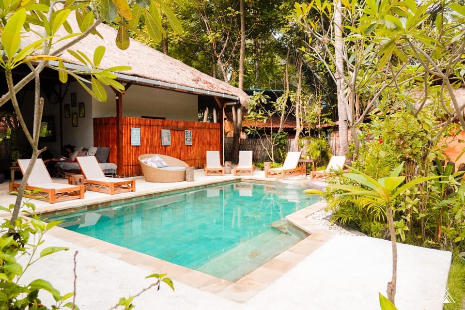 Seating area, Pool view, Swimming pool, Swimming pool, sunbed