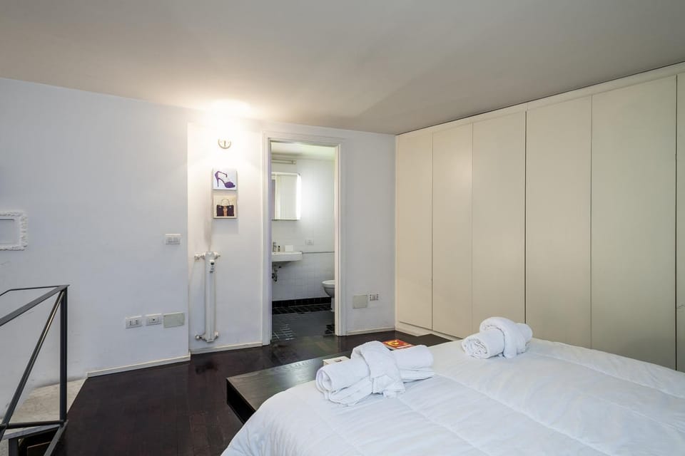 Bedroom, wardrobe