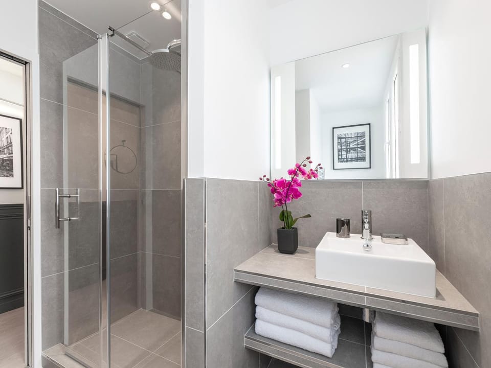 Shower, Bathroom