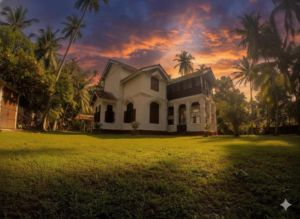 Charlotte's Coral Breeze - A Colonial Seaside Bungalow Bed and Breakfast in Hikkaduwa