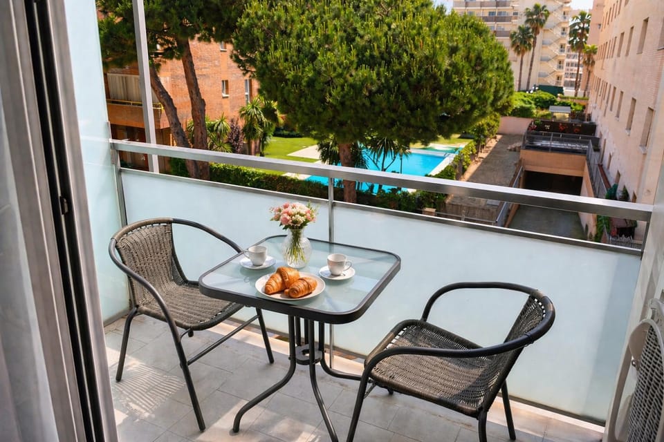 Apartament SOL Y MAR-2 min to Fenals Beach-Balcony Apartment in Lloret de Mar