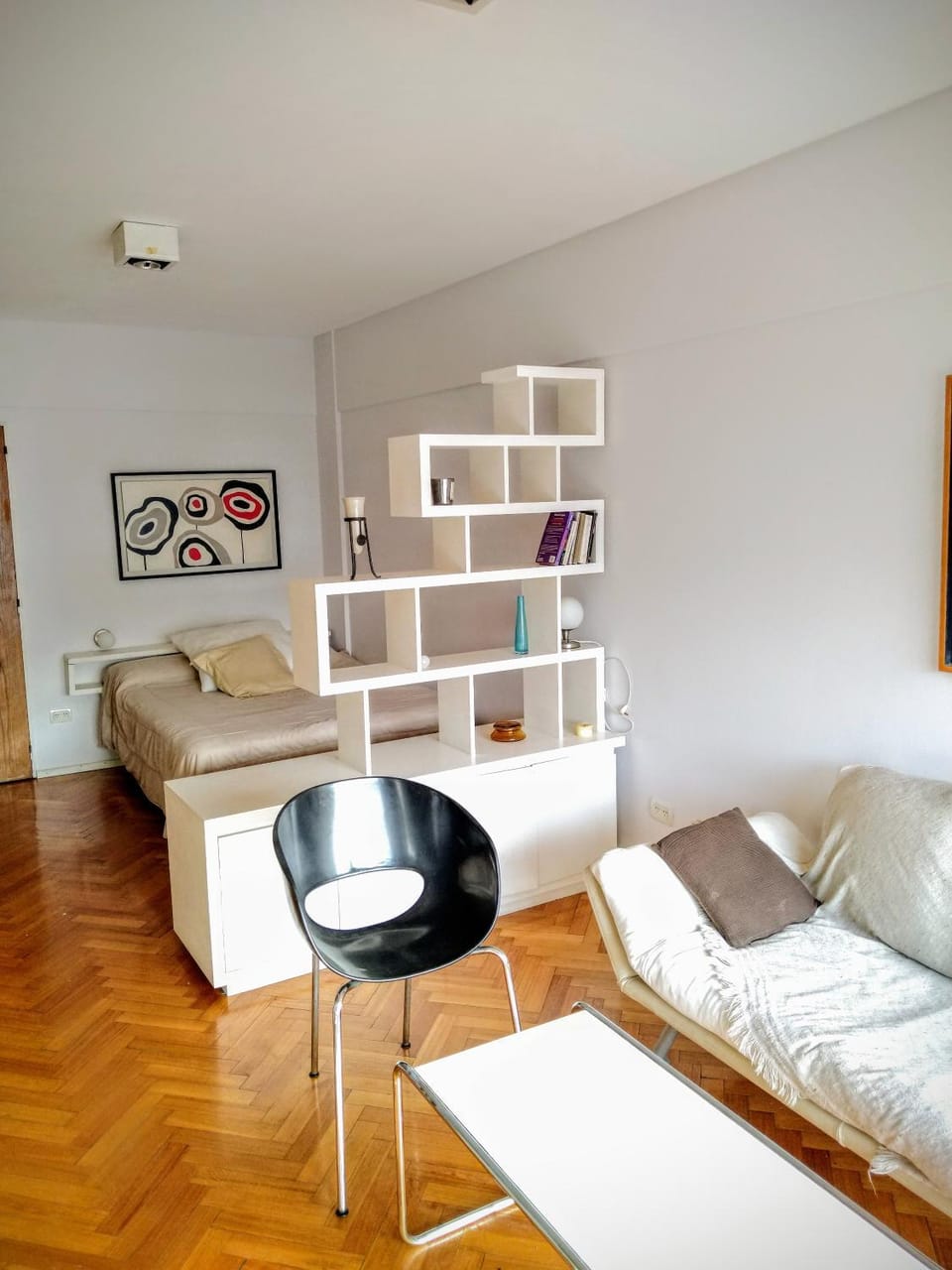 Living room, Photo of the whole room
