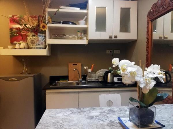 Your City•Home Apartment Hotel in Paranaque