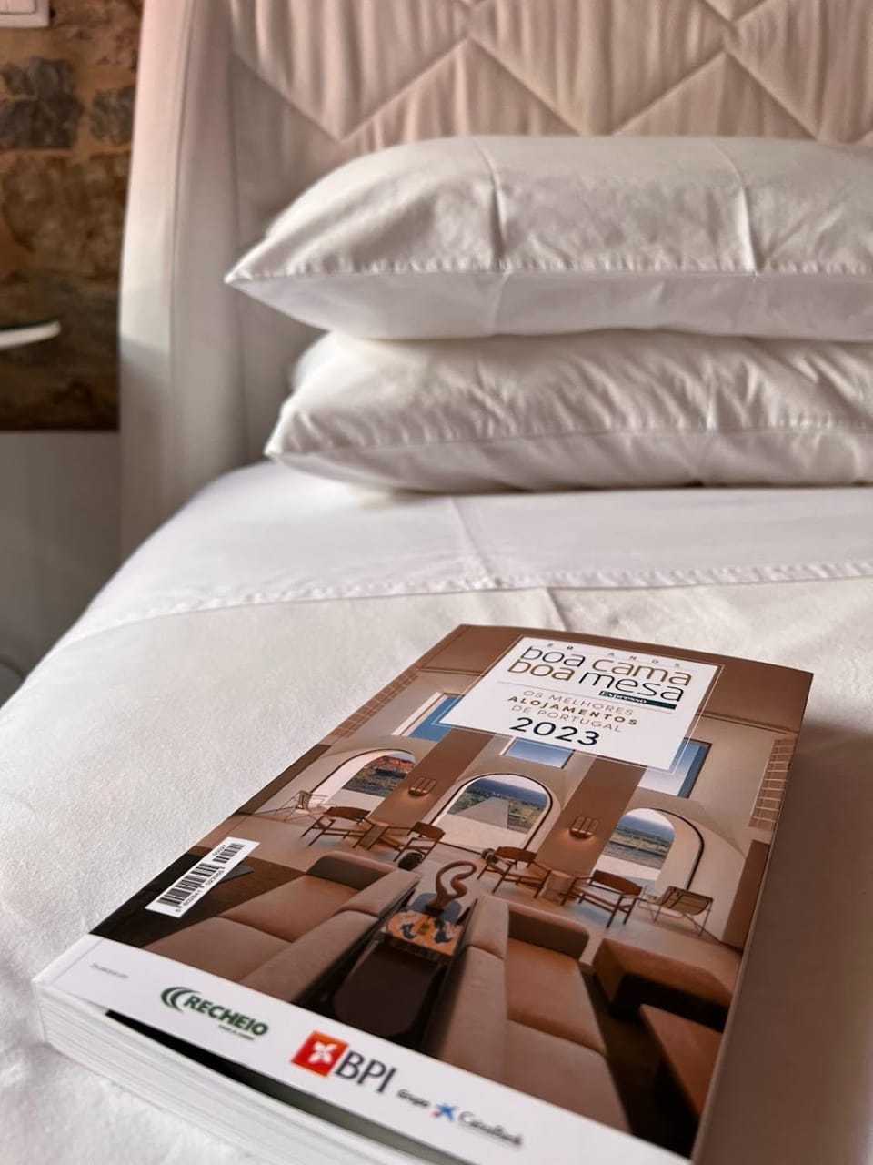 Logo/Certificate/Sign, Logo/Certificate/Sign, Bedroom, Certificate/Award
