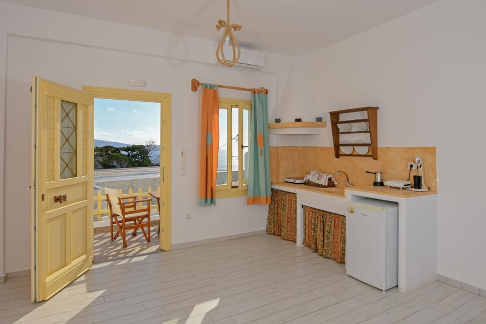 GYROULI 1 Apartment in Decentralized Administration of the Aegean