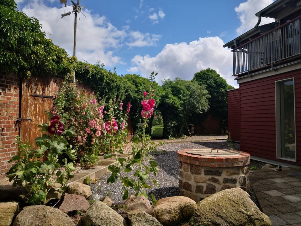 Property building, Garden
