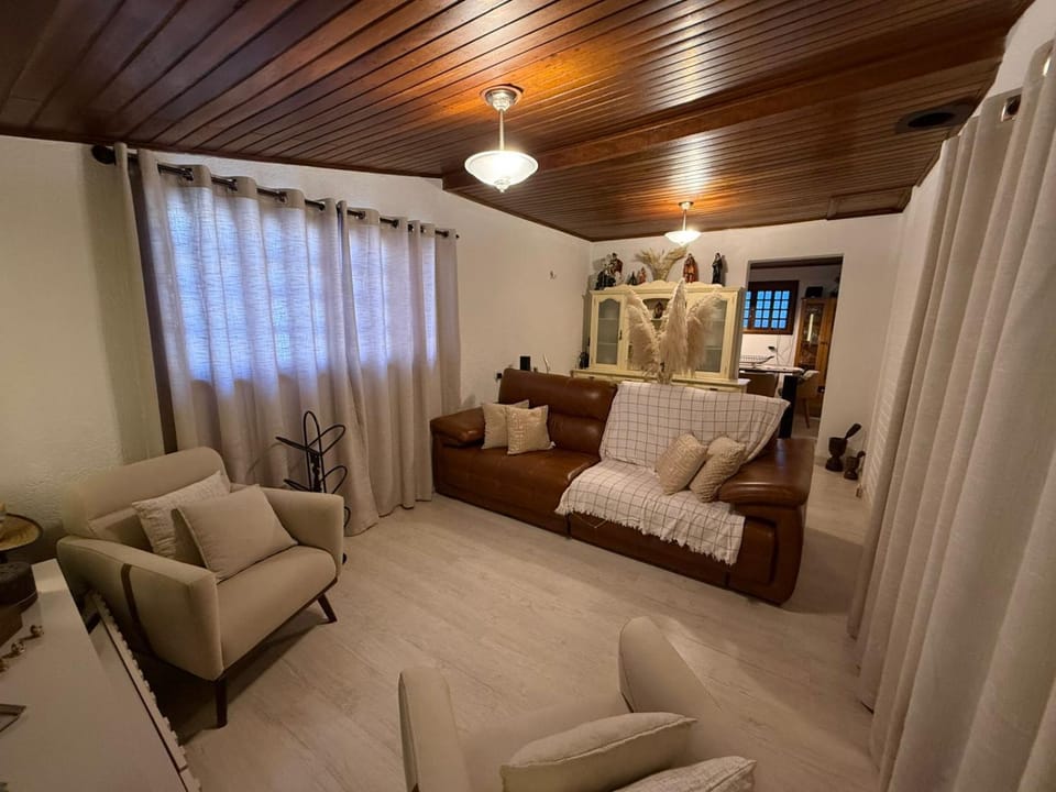Casa da Nídia House in Campos do Jordão