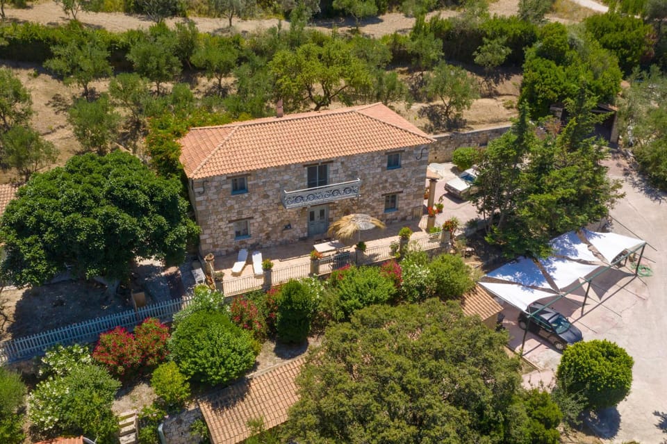 Property building, Day, Bird's eye view, Parking