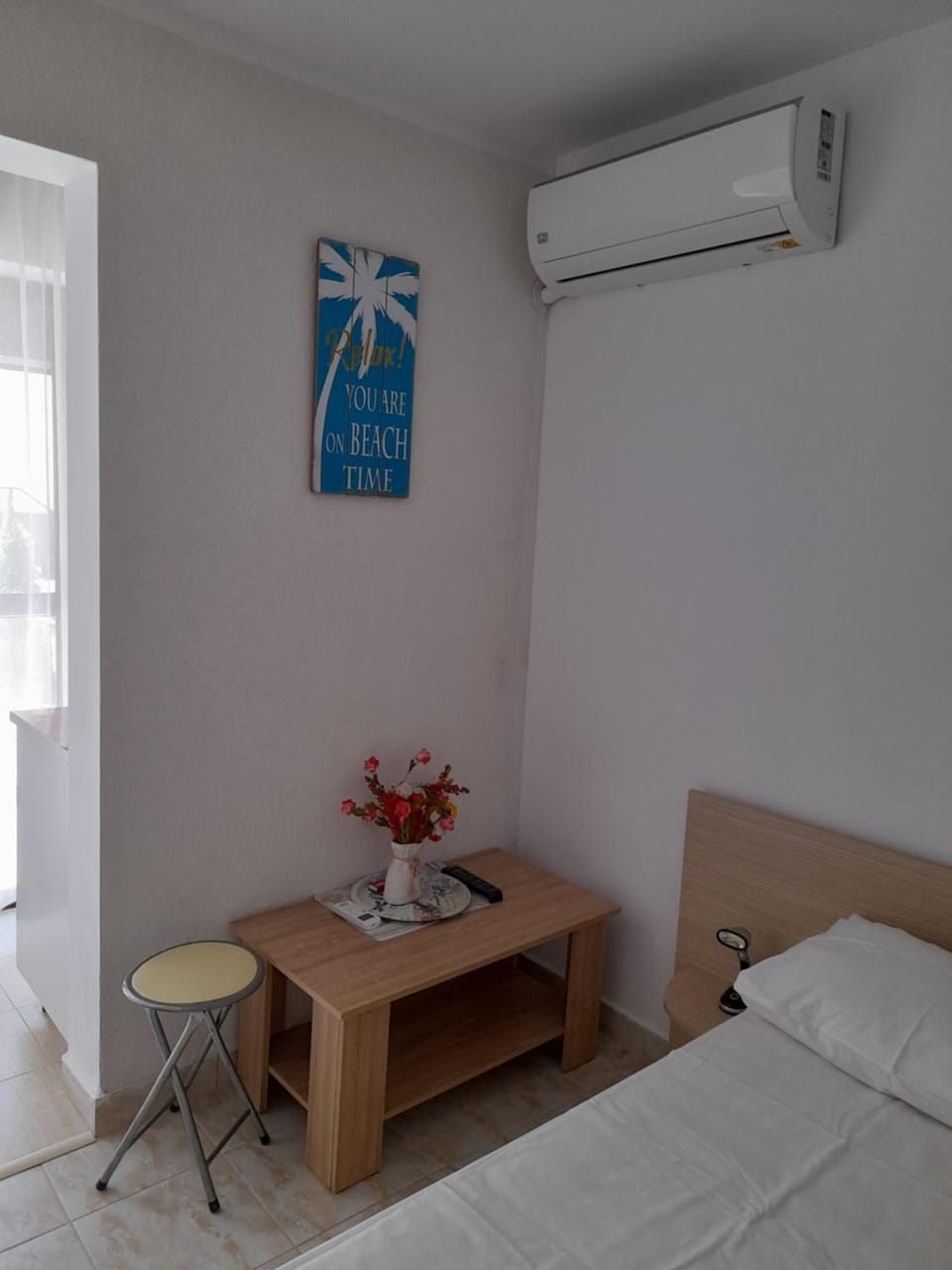 Bedroom, air conditioner