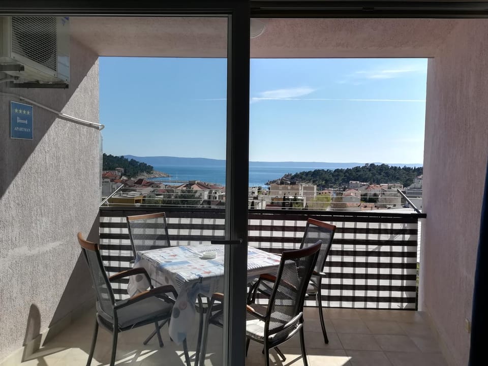 Balcony/Terrace, Seating area, City view, Sea view