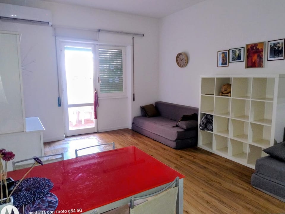 Giordiehouse 2 Restyling Apartment in Latina