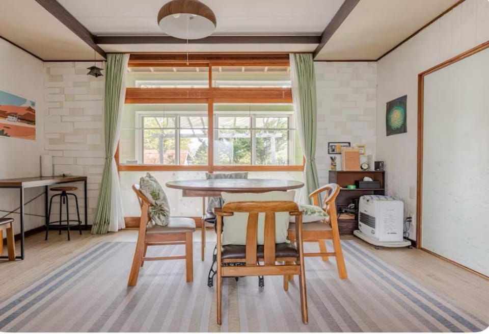 一軒家まるごと貸切宿Woodウッド Country House in Hokkaido Prefecture