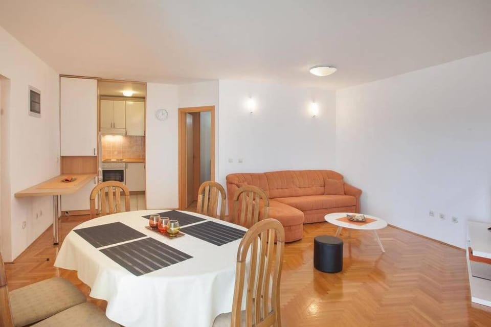 Apartment Matilda Apartment in Makarska