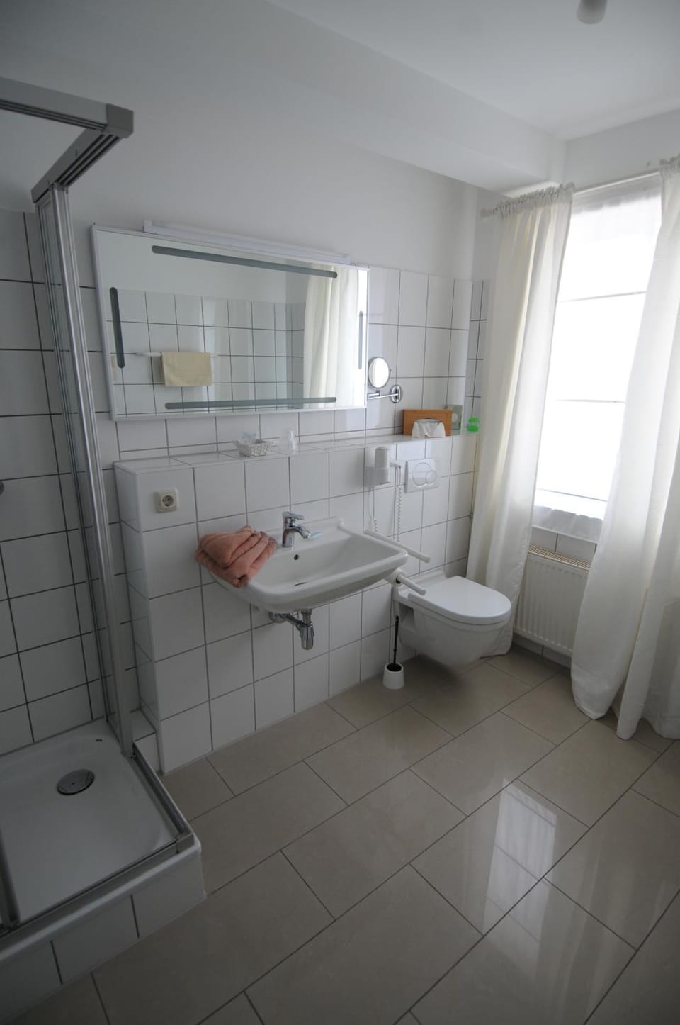Shower, Toilet, Bathroom, Photo of the whole room