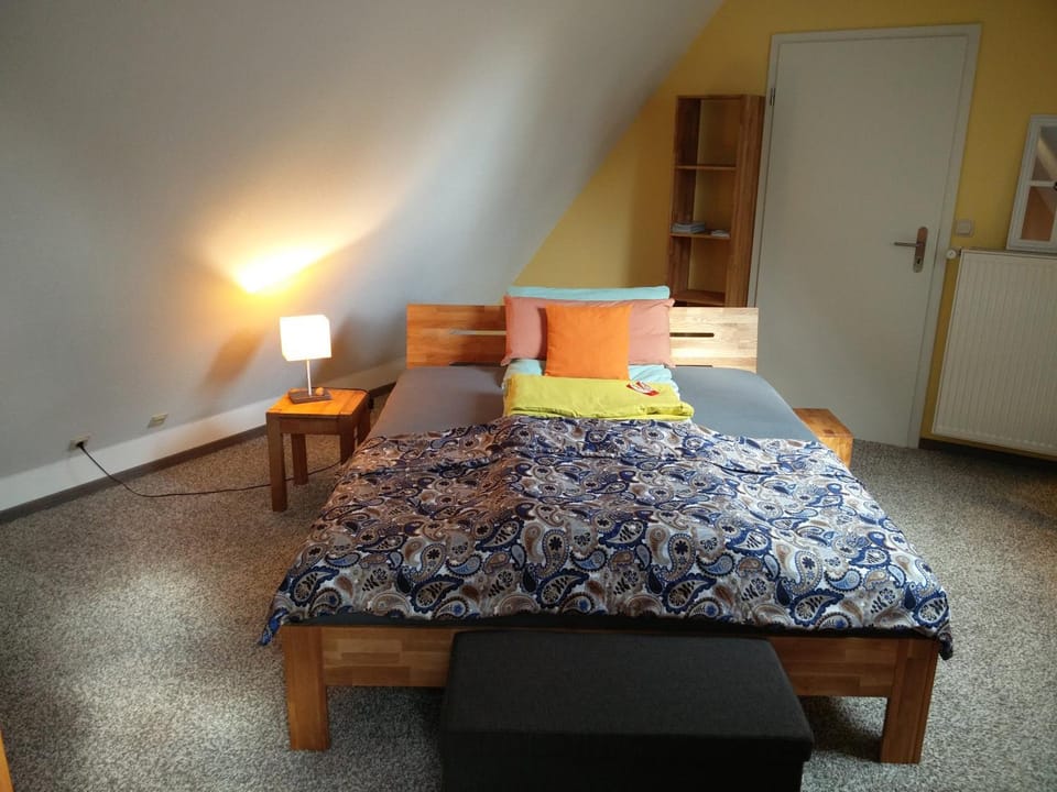 Bed, Photo of the whole room, Bedroom