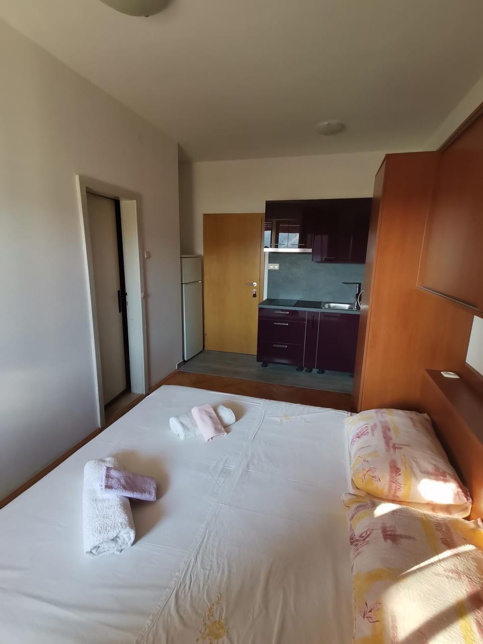 Kitchen or kitchenette, Bedroom